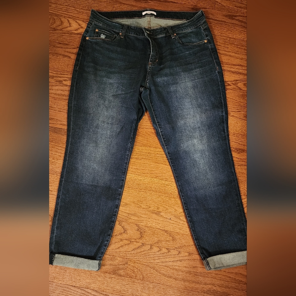 Woman's mid-rise cuffed jeans, size 18
